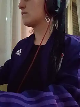 Snapshot of lady_rolinga chatting on June 30, 2026, 5:52 am lady rolinga online show from June 30, 2026, 5:52 am