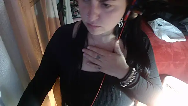 Snapshot of lady_rolinga chatting on July 1, 2026, 5:31 am lady rolinga online show from July 1, 2026, 5:31 am