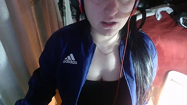 Snapshot of lady_rolinga chatting on July 2, 2026, 12:10 am lady rolinga online show from July 2, 2026, 12:10 am