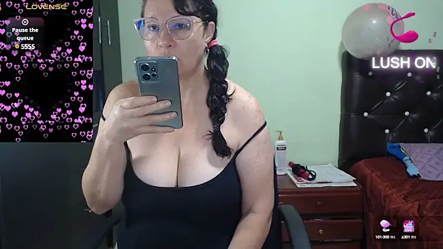 Snapshot of hairyglad69 chatting on February 28, 2025, 2:20 pm hairyglad69 online show from February 28, 2025, 2:20 pm