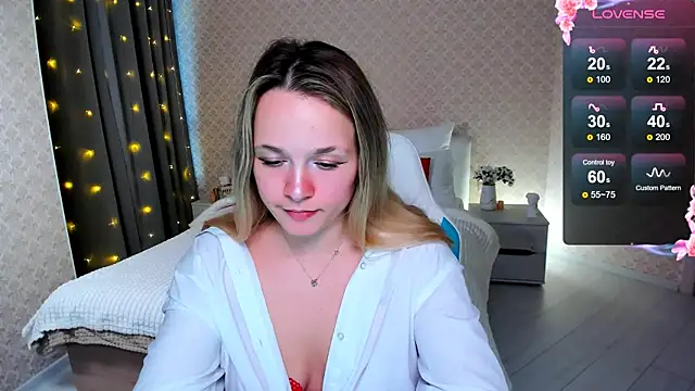 Snapshot of SherillBrill chatting on February 6, 2025, 3:31 pm SherillBrill online show from February 6, 2025, 3:31 pm