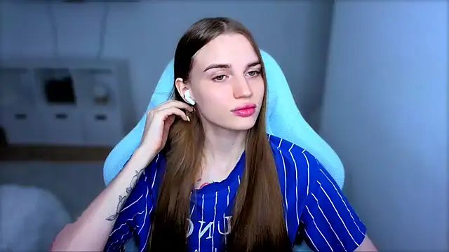 StellaLawless online show from September 9, 2025, 8:30 pm