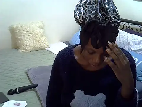 Snapshot of Sweet_Bear chatting on June 3, 2026, 5:29 pm Sweet Bear online show from June 3, 2026, 5:29 pm