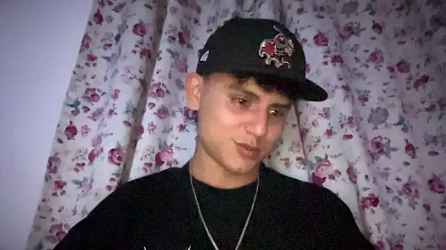 Snapshot of bob_petterson chatting on January 20, 2025, 12:57 am bob petterson online show from January 20, 2025, 12:57 am