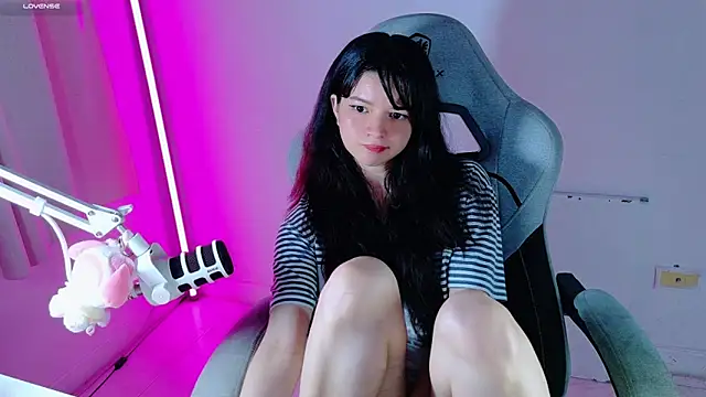 stephybrown online show from May 4, 2026, 1:56 am