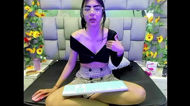 IsisRouse online show from February 25, 2025, 6:14 am