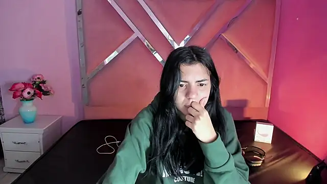 IsisRouse online show from March 4, 2025, 3:00 am