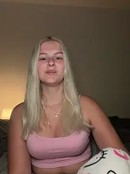 Allylove03 online show from May 6, 2026, 4:08 am