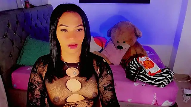 Zakura hot1 online show from December 19, 2025, 7:48 am