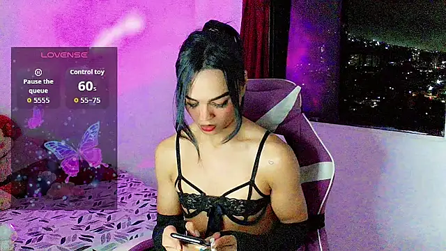 Snapshot of Ms-Zoehans chatting on October 13, 2025, 3:28 am Ms-Zoehans online show from October 13, 2025, 3:28 am