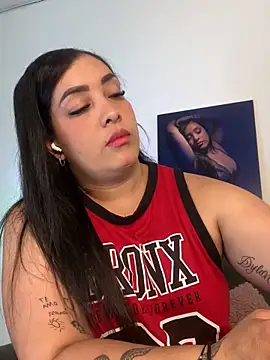 Snapshot of Sheeryl__ chatting on October 9, 2025, 6:17 pm Sheeryl online show from October 9, 2025, 6:17 pm