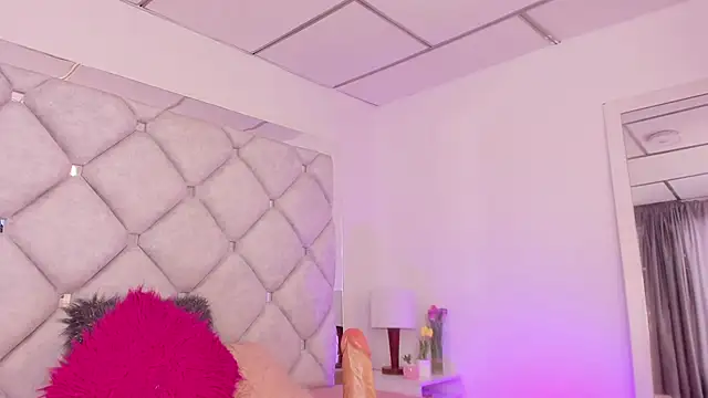 Snapshot of alessiaferry chatting on February 28, 2025, 5:59 pm alessiaferry online show from February 28, 2025, 5:59 pm