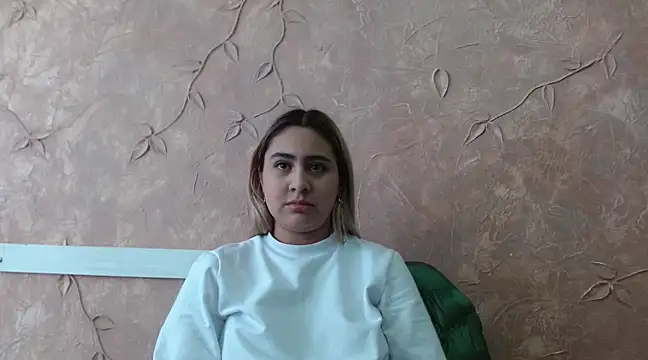 Snapshot of Miabonnett_ chatting on March 3, 2025, 6:12 pm Miabonnett online show from March 3, 2025, 6:12 pm