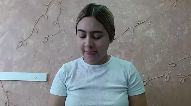 Snapshot of Miabonnett_ chatting on March 6, 2025, 12:09 pm Miabonnett online show from March 6, 2025, 12:09 pm