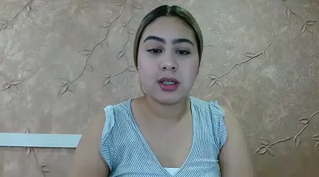 Snapshot of Miabonnett_ chatting on March 13, 2025, 12:02 pm Miabonnett online show from March 13, 2025, 12:02 pm