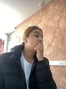 Snapshot of Miabonnett_ chatting on September 16, 2025, 11:55 am Miabonnett online show from September 16, 2025, 11:55 am