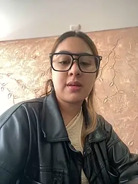 Snapshot of Miabonnett_ chatting on September 26, 2025, 12:09 pm Miabonnett online show from September 26, 2025, 12:09 pm