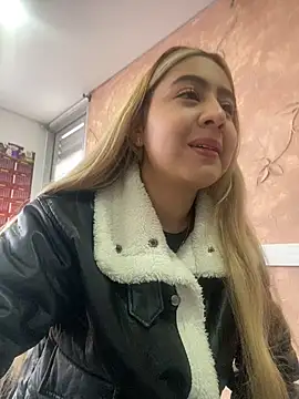 Snapshot of Miabonnett_ chatting on October 30, 2025, 12:06 pm Miabonnett online show from October 30, 2025, 12:06 pm