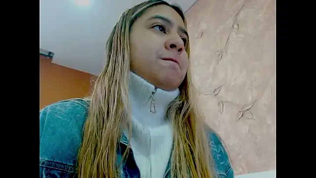 Snapshot of Miabonnett_ chatting on January 10, 2026, 12:18 pm Miabonnett online show from January 10, 2026, 12:18 pm