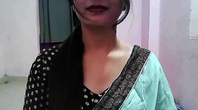 Snapshot of Model-Tanya chatting on February 4, 2025, 2:43 pm Model-Tanya online show from February 4, 2025, 2:43 pm