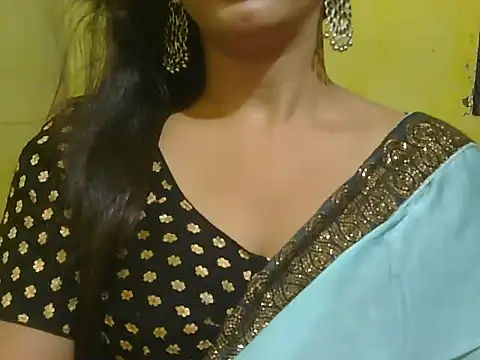 Snapshot of Model-Tanya chatting on February 13, 2025, 10:55 am Model-Tanya online show from February 13, 2025, 10:55 am