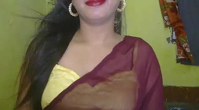 Snapshot of Model-Tanya chatting on March 3, 2025, 9:44 am Model-Tanya online show from March 3, 2025, 9:44 am