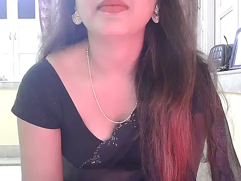 Snapshot of Model-Tanya chatting on November 18, 2025, 3:49 pm Model-Tanya online show from November 18, 2025, 3:49 pm