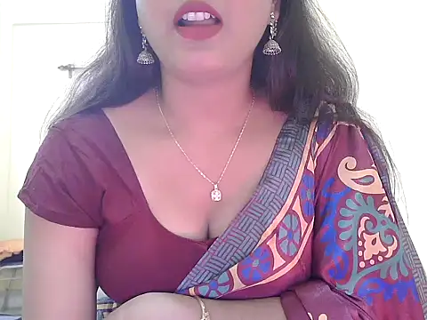 Snapshot of Model-Tanya chatting on December 15, 2025, 9:24 am Model-Tanya online show from December 15, 2025, 9:24 am