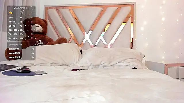 Snapshot of _Andyy__ chatting on January 22, 2025, 11:53 pm Andyy online show from January 22, 2025, 11:53 pm