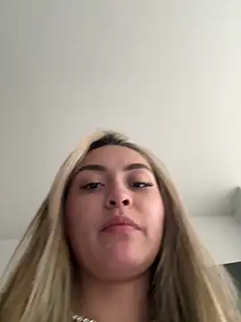 Snapshot of emma_oxford chatting on March 25, 2026, 10:38 pm emma oxford online show from March 25, 2026, 10:38 pm