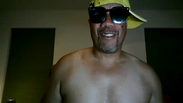 pimpdaddy4ever online show from May 5, 2026, 2:08 am