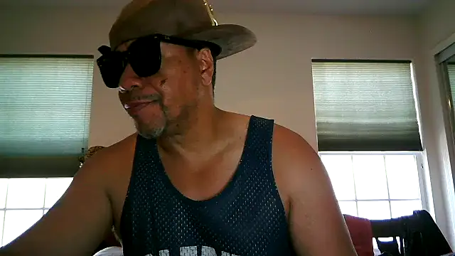 pimpdaddy4ever online show from May 5, 2026, 6:49 pm