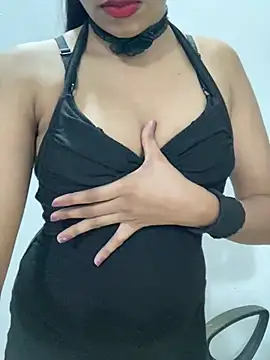 Snapshot of little_shadow chatting on December 22, 2024, 7:42 pm little shadow online show from December 22, 2024, 7:42 pm