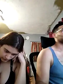 Snapshot of Carandrew chatting on November 18, 2025, 4:28 am Carandrew online show from November 18, 2025, 4:28 am