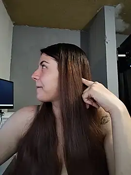 Snapshot of Carandrew chatting on June 17, 2026, 3:24 pm Carandrew online show from June 17, 2026, 3:24 pm