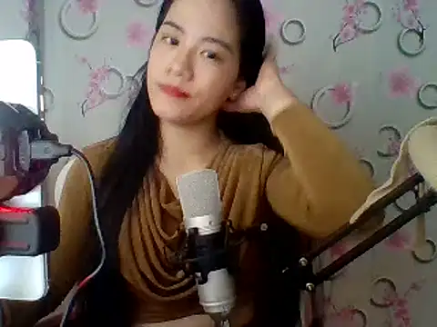 Snapshot of Nana-68 chatting on February 10, 2025, 12:50 pm Nana-68 online show from February 10, 2025, 12:50 pm