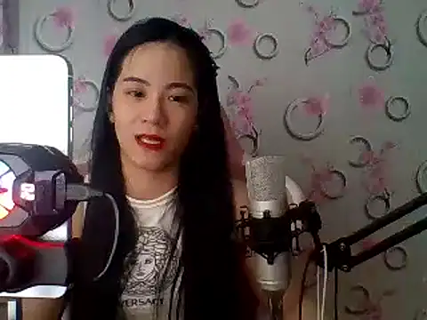 Snapshot of Nana-68 chatting on February 19, 2025, 7:06 am Nana-68 online show from February 19, 2025, 7:06 am