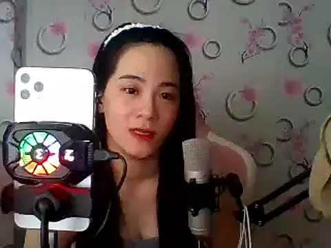 Snapshot of Nana-68 chatting on March 2, 2025, 1:36 am Nana-68 online show from March 2, 2025, 1:36 am