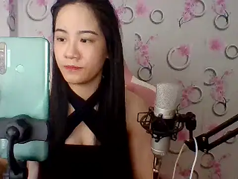 Snapshot of Nana-68 chatting on March 14, 2025, 5:16 am Nana-68 online show from March 14, 2025, 5:16 am