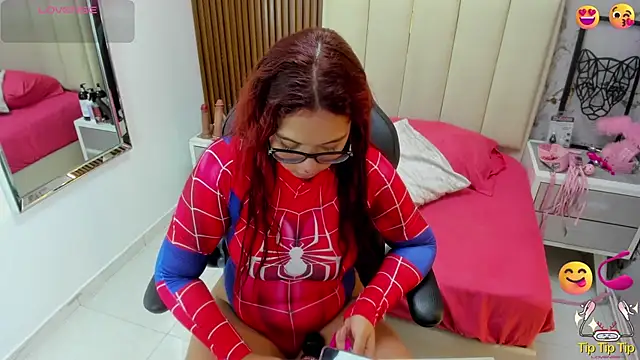 MADISON ROWAN1 online show from October 6, 2025, 3:04 am