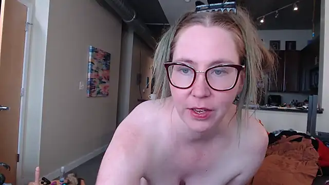 littlelustlamb online show from September 29, 2025, 8:13 pm