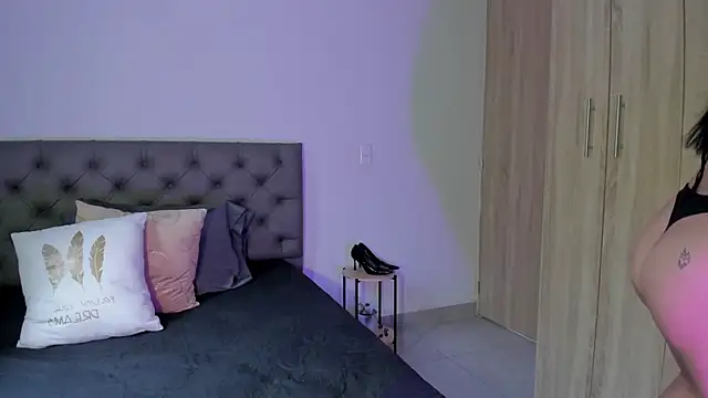 Snapshot of Deborah_Colins chatting on November 7, 2025, 7:25 pm Deborah Colins online show from November 7, 2025, 7:25 pm