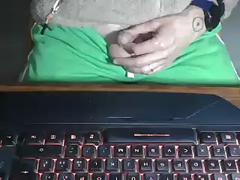 Adri gard online show from March 20, 2025, 9:46 pm