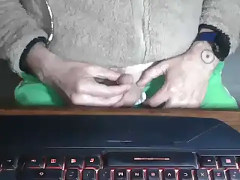 Adri gard online show from March 21, 2025, 9:23 pm