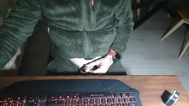 Adri gard online show from February 9, 2026, 9:08 pm