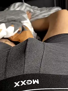 kleinerhannes3 online show from December 7, 2024, 5:37 am