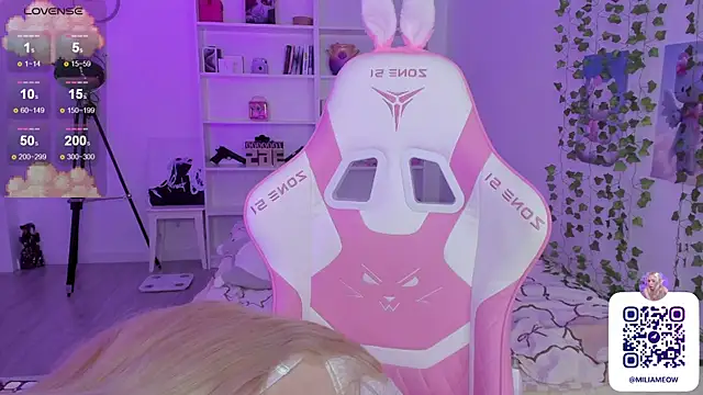 Snapshot of Milia_Parker chatting on December 5, 2024, 8:00 am Milia Parker online show from December 5, 2024, 8:00 am