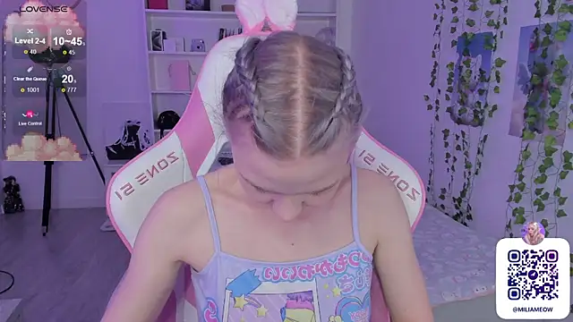 Snapshot of Milia_Parker chatting on December 10, 2024, 7:43 pm Milia Parker online show from December 10, 2024, 7:43 pm