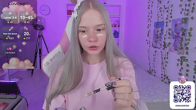 Snapshot of Milia_Parker chatting on December 23, 2024, 8:14 pm Milia Parker online show from December 23, 2024, 8:14 pm