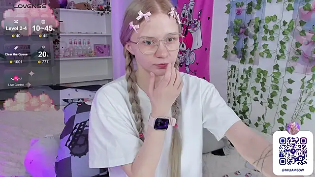 Snapshot of Milia_Parker chatting on February 2, 2025, 4:59 am Milia Parker online show from February 2, 2025, 4:59 am